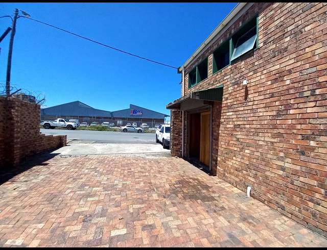 825M² WAREHOUSE FOR SALE IN NORTH END